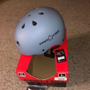 New never worn. Side L helmet